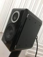 PAIR OF TAD ME1 PIANO BLACK WITH STANDS